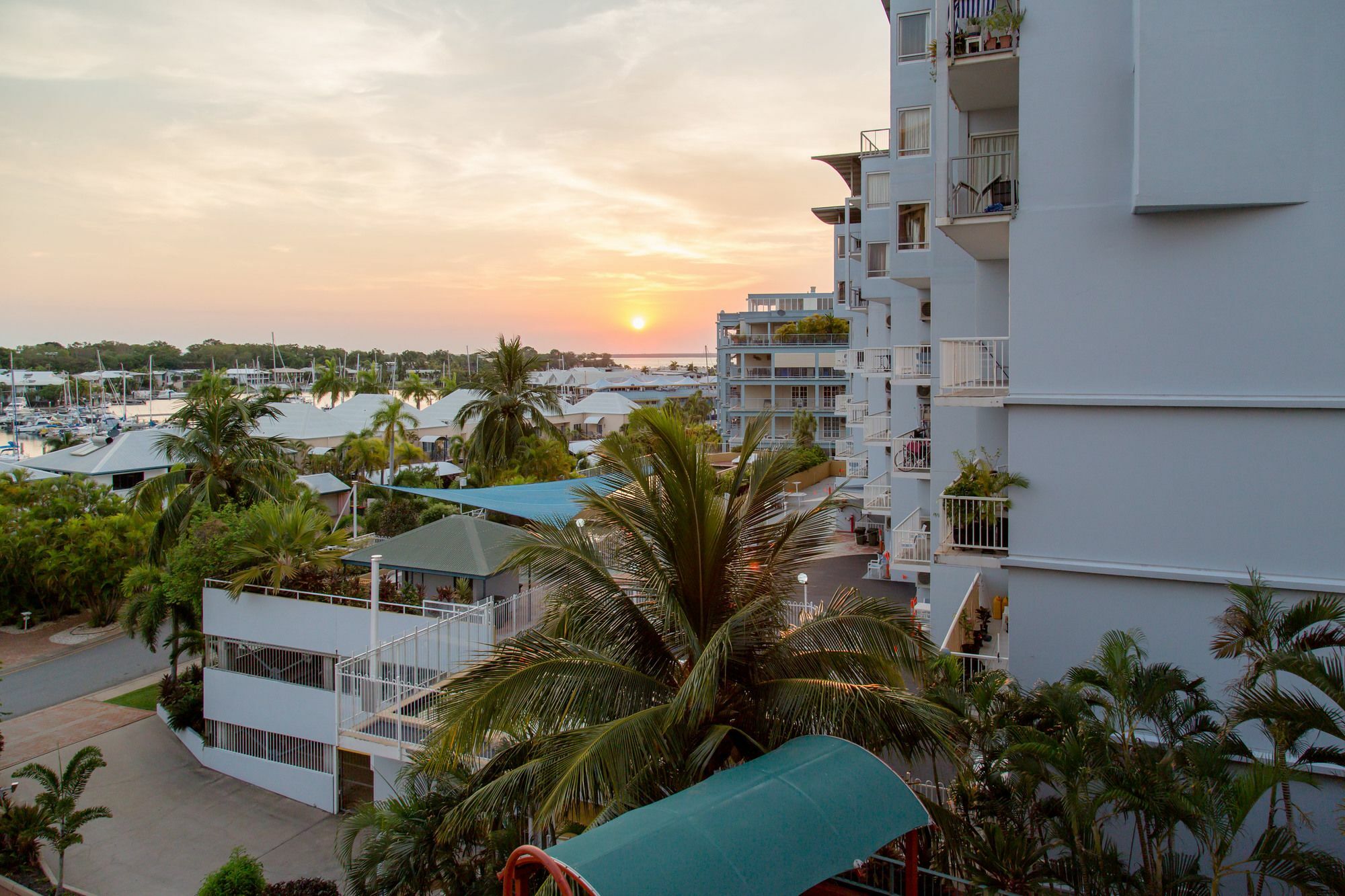 Cullen Bay Resorts Darwin Exterior photo